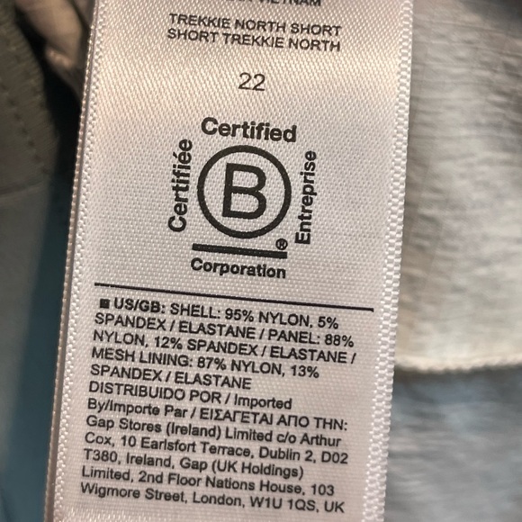 NWT Athleta Trekkie North Athletic Shorts | Ethereal Bloom Magnolia White | 22 - Picture 11 of 11